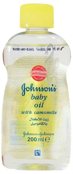 Johnson'S Baby Oil With Camomil By Jonhson & Jonhson 200 Ml
